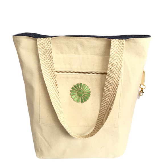 The Nantucket Navy Tote in Green - Picture 2 of 6